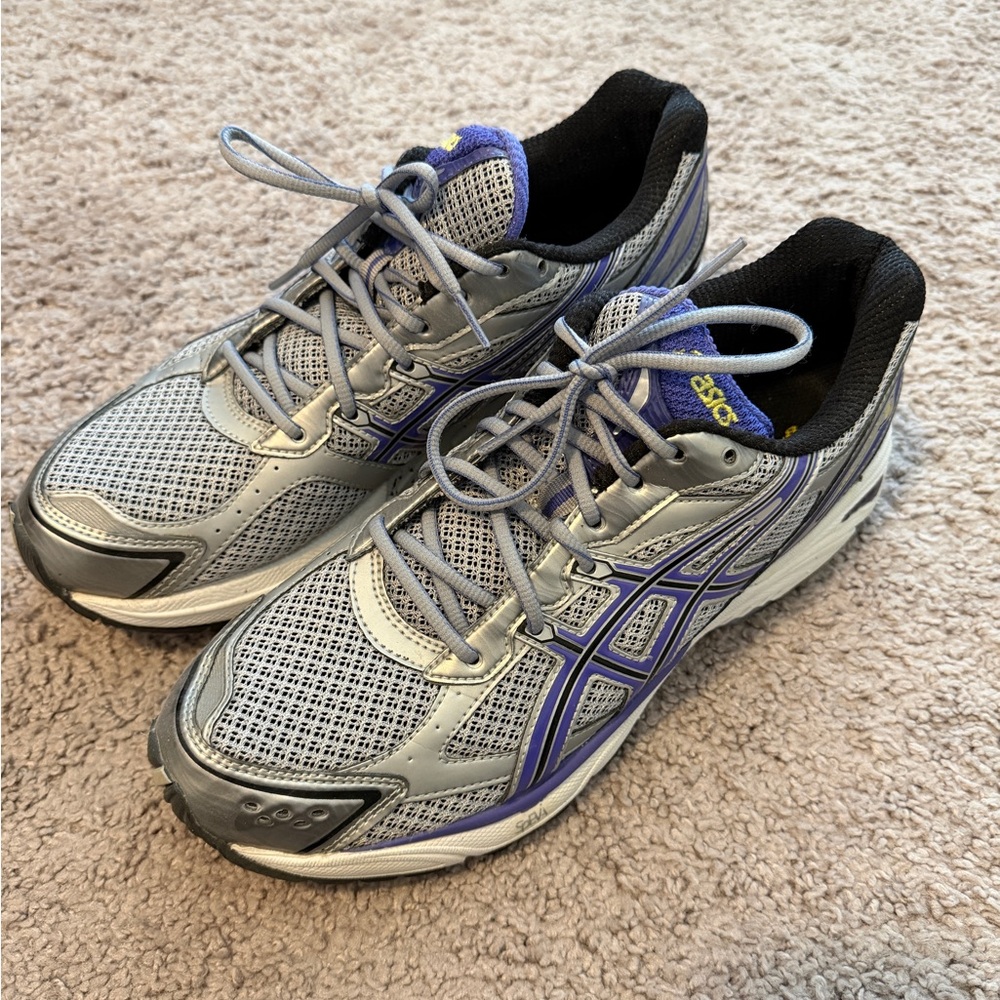ASICS Women’s Gel-Foundation 8 Running Shoes